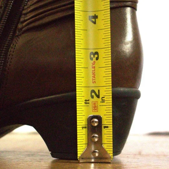 Clark's women's brown ankle booties, size 11M - Picture 8 of 8